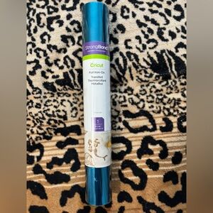 Cricut Vinyl Roll – Turquoise Metallic 12” x 24” - NWT